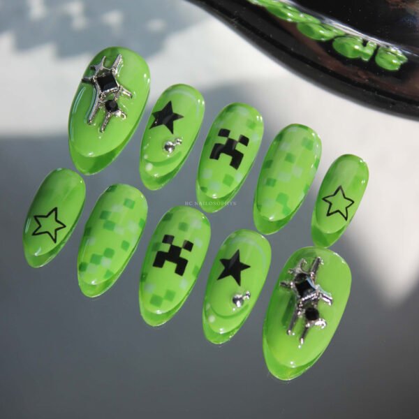 Creeper | faux ongles – Image 2