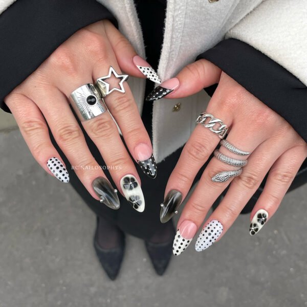 Blooming Polka Dots faux ongles