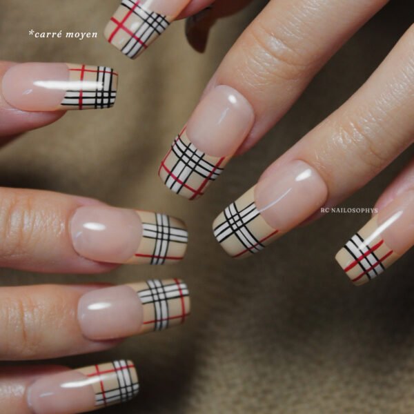 London Plaid Frenchies faux ongles/press on nails