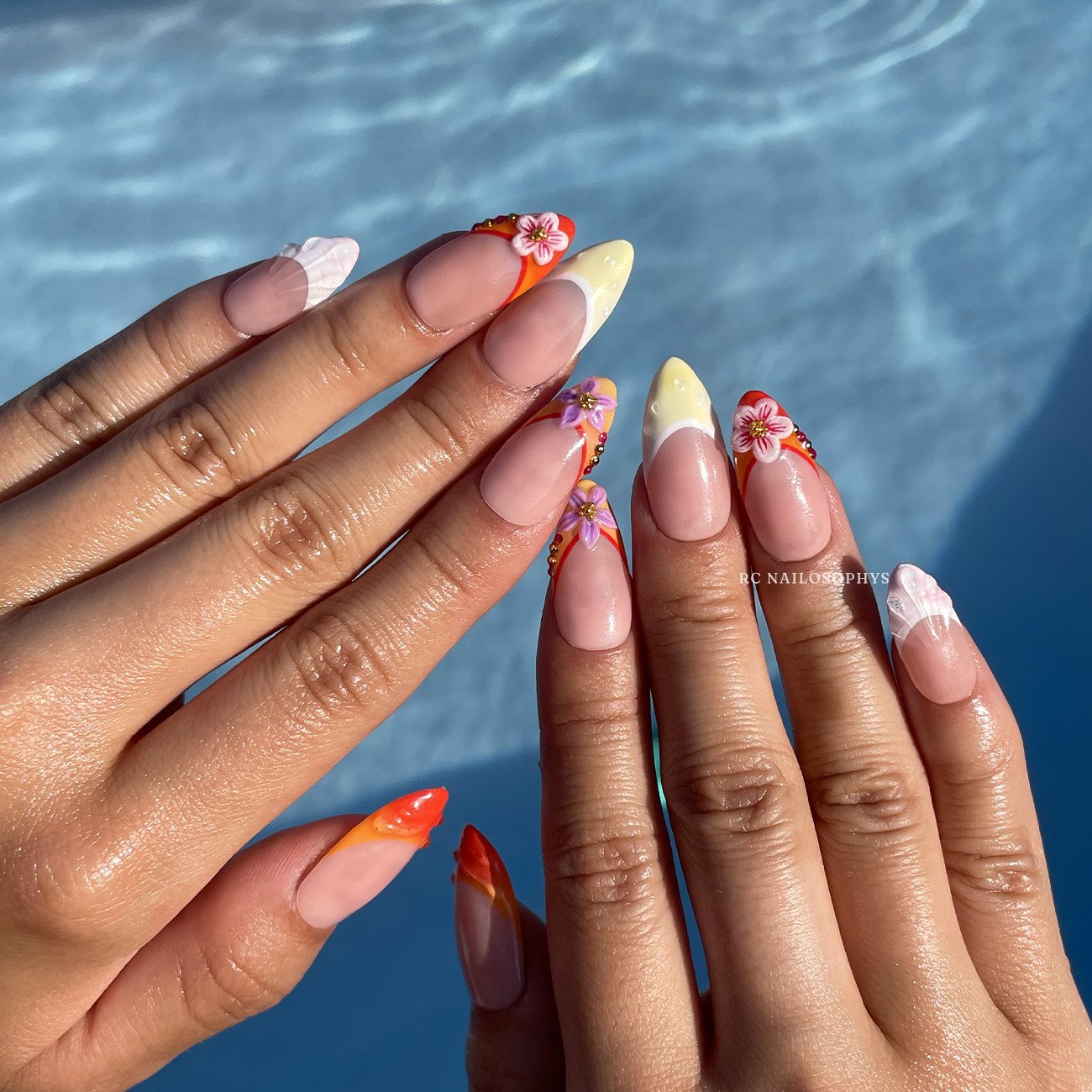 Sun-Kissed Petals faux ongles